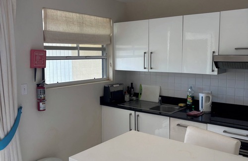 Weston Apartamento | Cozy 2-bedroom apartment with AC, 5 min walk from beach