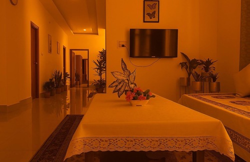 Sidhpur Apartamento | Cozy 2-bedroom apartment with Mountain view