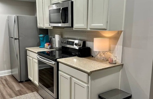Newnan Apartamento | Cozy 2 bedroom apartment conveniently located in Newnan