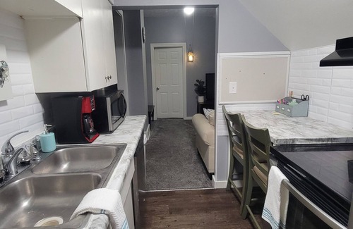 Benson Apartamento | Cozy 2-bedroom apartment in awesome Omaha with AC, WiFi