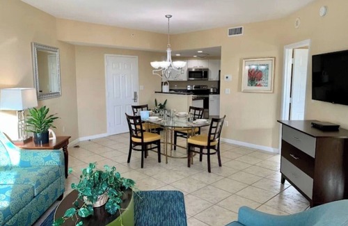 Weston Apartamento | Cozy 2-bedroom apartment in charming Weston with AC, fitness room