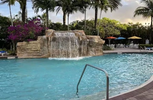 Weston Apartamento | Cozy 2-bedroom apartment in charming Weston with AC, fitness room