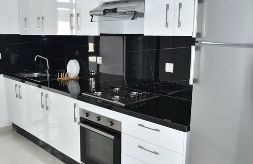 Kenitra Apartamento | Cozy 2 Bedroom apt with Pool View & Gym Access!