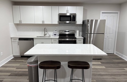 Waldorf Apartamento | Cozy 2-bedroom basement apartment in White Plains with private entrance