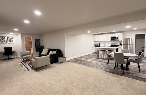 Waldorf Apartamento | Cozy 2-bedroom basement apartment in White Plains with private entrance