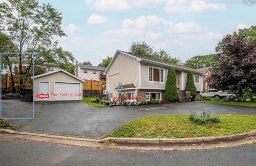 Dartmouth Casa | Cozy 2-Bedroom Basement unit