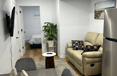 Regina Apartamento | Cozy 2 Bedroom Basement