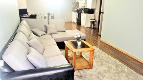 Calgary Apartamento | Cozy 2-Bedroom Basement Suite Retreat Calgary