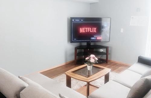 Calgary Apartamento | Cozy 2-Bedroom Basement Suite Retreat Calgary