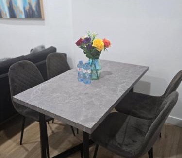 Calgary Apartamento | Cozy 2-Bedroom Basement Suite Just Minutes from the Airport