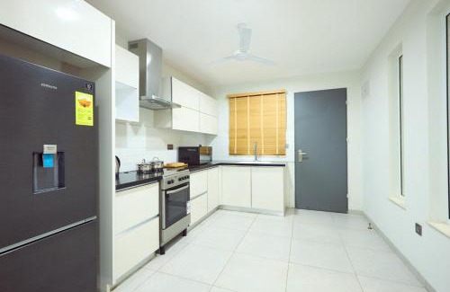 Accra Apartamento | Cozy 2-Bedroom behind West Hills Mall