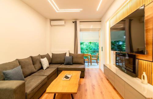 Palaio Faliro Apartamento | Cozy 2-Bedroom by Flisvos Marina