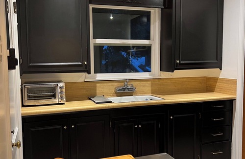 Arrowhead Villas Cabina | Cozy 2-bedroom cabin in charming Lake Arrowhead with full kitchen and WiFi