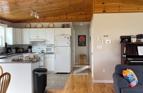 Saint Peters Bay Cabaña | Cozy 2-bedroom cottage overlooking Saint Peters Bay AC, WiFi & gorgeous sunsets