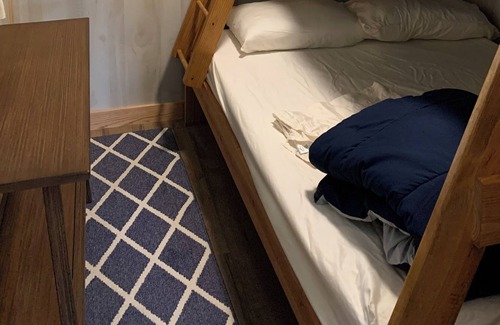 Cottageville Cabina | Cozy 2-bedroom cabin with view of Millcreek in and a private dock.