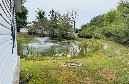 Murphysboro Cabina | Cozy 2-bedroom cabin minutes from Kincaid Lake boat ramp
