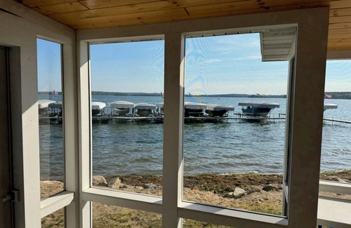 Walker Cabina | Cozy 2-bedroom cabin on the shores of Agency Bay on Leech Lake!