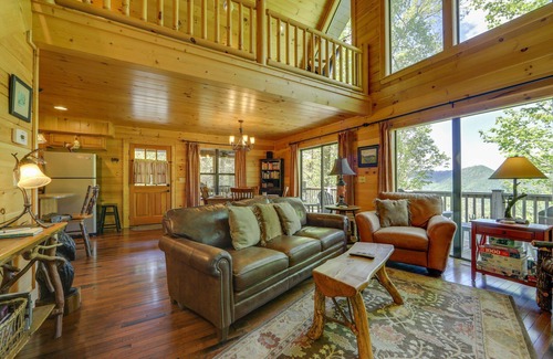 Bryson City Cabina | Cozy 2-bedroom cabin w/Mountain Views!!