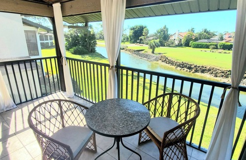 Biggar Condominio | Cozy 2-bedroom condo in gorgeous Fort Myers with WiFi, AC