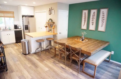 Downtown Riverside Condominio | Cozy 2-bedroom condo in peaceful Riverside - Entire Place