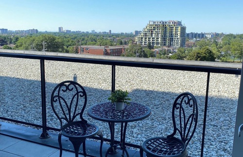 Downsview Condominio | Cozy 2-bedroom condo with WiFi, fitness room in lovely Toronto