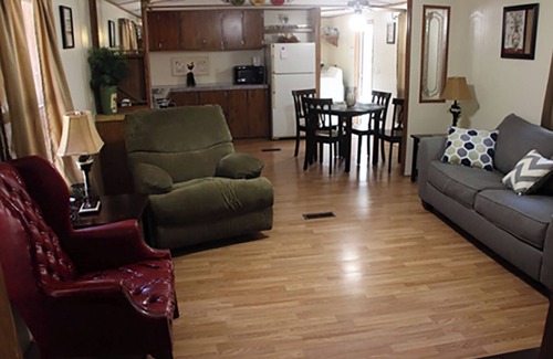 Camden Casa | Cozy 2-bedroom cottage - #20 on Kentucky Lake with great fishing and boating