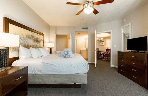Seabreeze Historic District Complejo | Cozy 2-bedroom Deluxe Suite in lovely Daytona Beach!