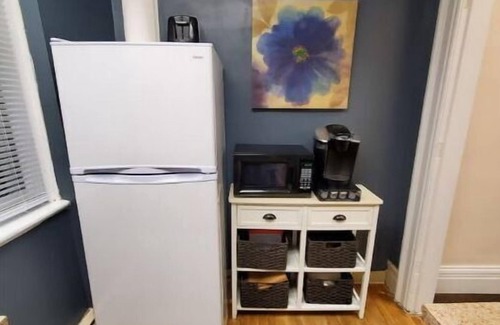 Auburn Casa | Cozy 2 bedroom, downtown, free parking, FIOS