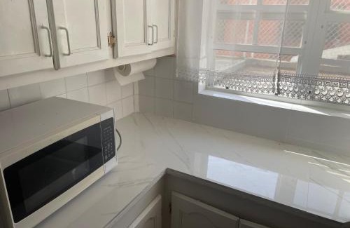 Gibbons Boggs Apartamento | Cozy 2 Bedroom Furnished Apartment, Oistins Ch Ch