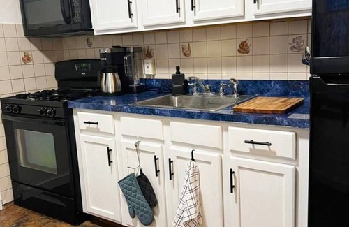 Graduate Hospital Casa | Cozy 2-Bedroom home near Rittenhouse area