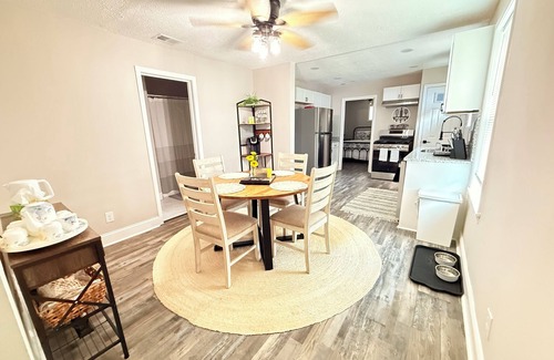 Uptown Casa | Cozy 2 bedroom Home by St. Jude & I-40. Downtown-Memphis