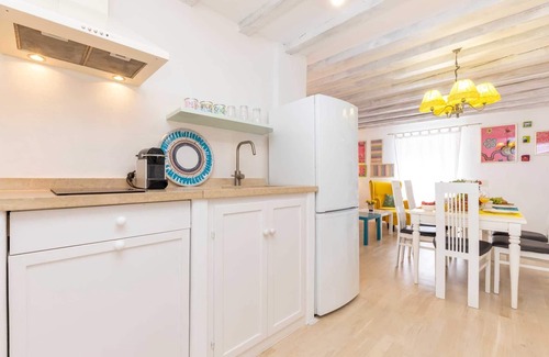 Veli Losinj Casa | Spacious apartment Alma in Veli Losinj with WiFi, air conditioning, private terrace and parking place...