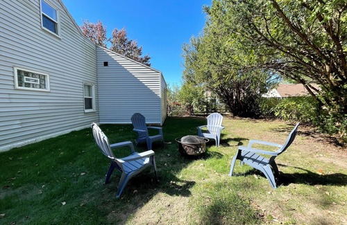 Cutlerville Casa | Cozy 2-bedroom house on quiet street.