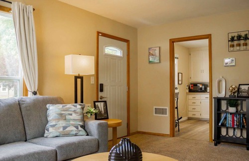 Lind-Bohanon Casa | Cozy 2-bedroom house