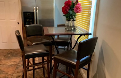 Saint Roch Casa | Cozy 2 bedroom house 10 minutes from downtown