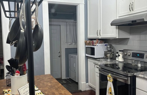 Terre Haute Casa | Cozy 2-bedroom house conveniently located to all Terre Haute has to offer.