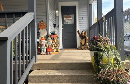 Terre Haute Casa | Cozy 2-bedroom house conveniently located to all Terre Haute has to offer.