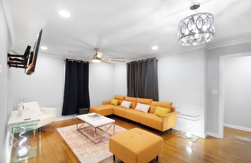 Candler-McAfee Casa | Cozy 2-bedroom house in East Lake