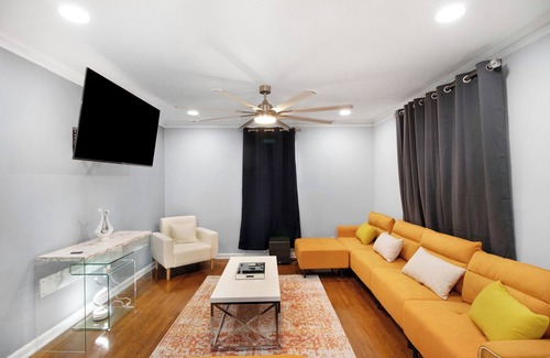 Candler-McAfee Casa | Cozy 2-bedroom house in East Lake