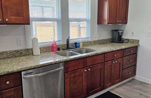 South Tacoma Casa | Cozy 2-bedroom house in Tacoma with AC, WiFi