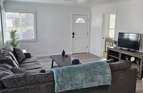 South Tacoma Casa | Cozy 2-bedroom house in Tacoma with AC, WiFi