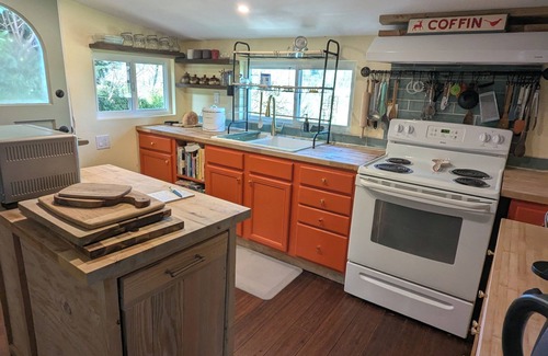 Clatskanie Casa | Cozy 2-bedroom house with WiFi, AC, in lovely Clatskanie