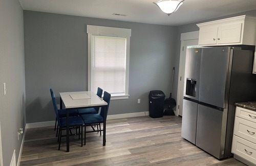 Jefferson City Casa | Cozy 2 - bedroom Little Blue House On The Hill in enjoyable Jefferson City
