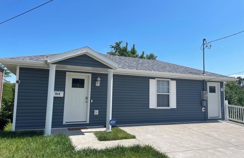 Jefferson City Casa | Cozy 2 - bedroom Little Blue House On The Hill in enjoyable Jefferson City