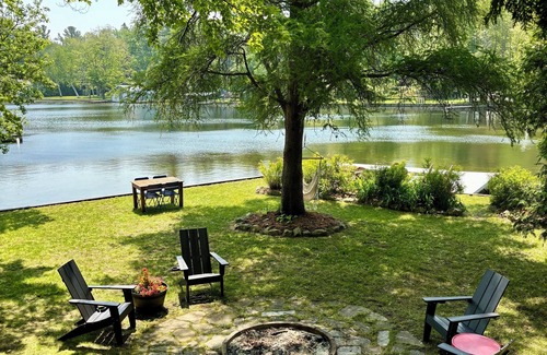 Ludington Casa | Cozy 2-bedroom Lakehouse on the South Bayou of Hamlin Lake