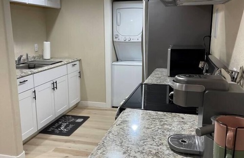 Lakeview Apartamento | Cozy 2 bedroom Mainstreet Stay