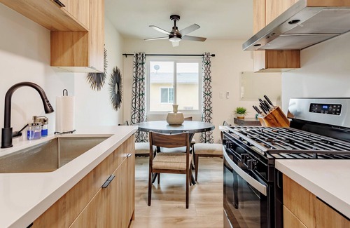 Alhambra Apartamento | Cozy 2 Bedroom Near Downtown Alhambra - Pet Friendly