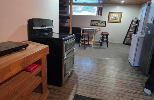 Nipawin Casa | Cozy 2 bedroom next to golf course