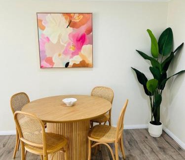 Young Apartamento | Cozy 2-Bedroom Retreat