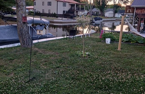 Nashport Casa | Cozy 2-bedroom RV in tranquil at buckeye lake with AC, WiFi